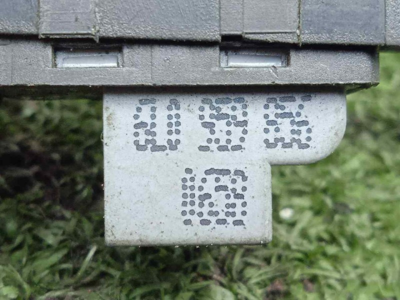 Recambio de mando elevalunas delantero derecho para seat ibiza (6l1) referencia OEM IAM 6L0959856 4.PINES 