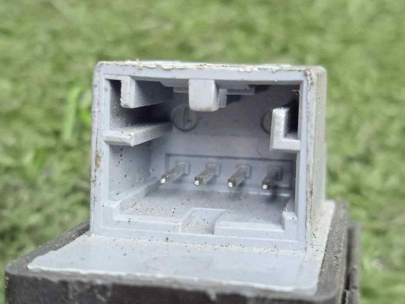 Recambio de mando elevalunas delantero derecho para seat ibiza (6l1) referencia OEM IAM 6L0959856 4.PINES 