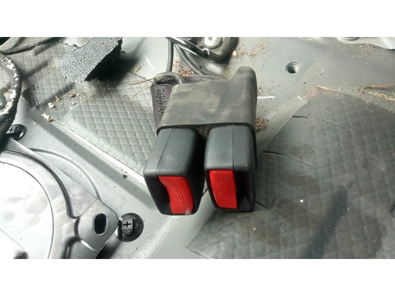 Recambio de enganche cinturon trasero central para nissan qashqai (j11) 1.6 dci turbodiesel cat referencia OEM IAM   