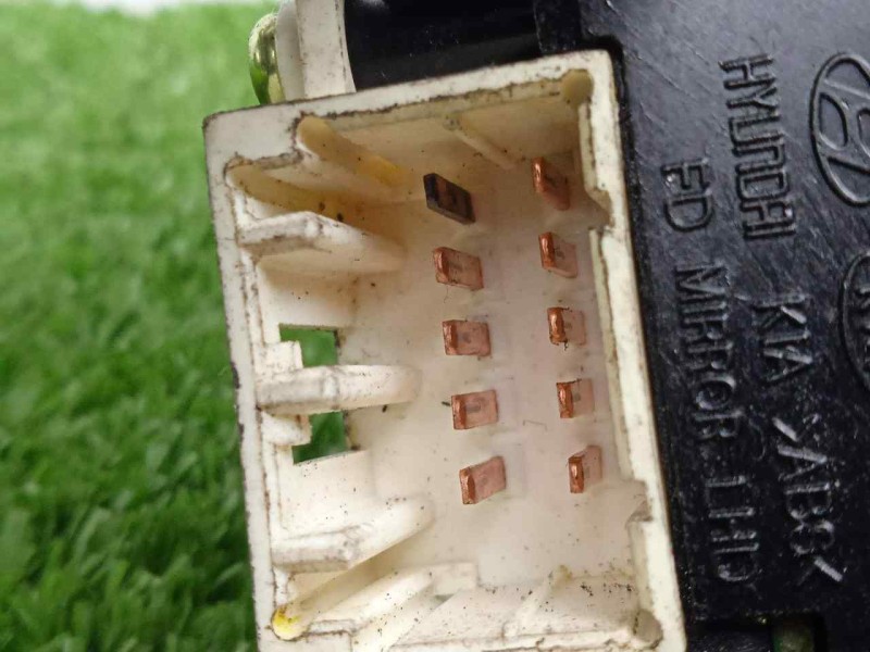 Recambio de mando retrovisor para hyundai i30cw 1.6 crdi cat referencia OEM IAM 935402L000 10.PINES 