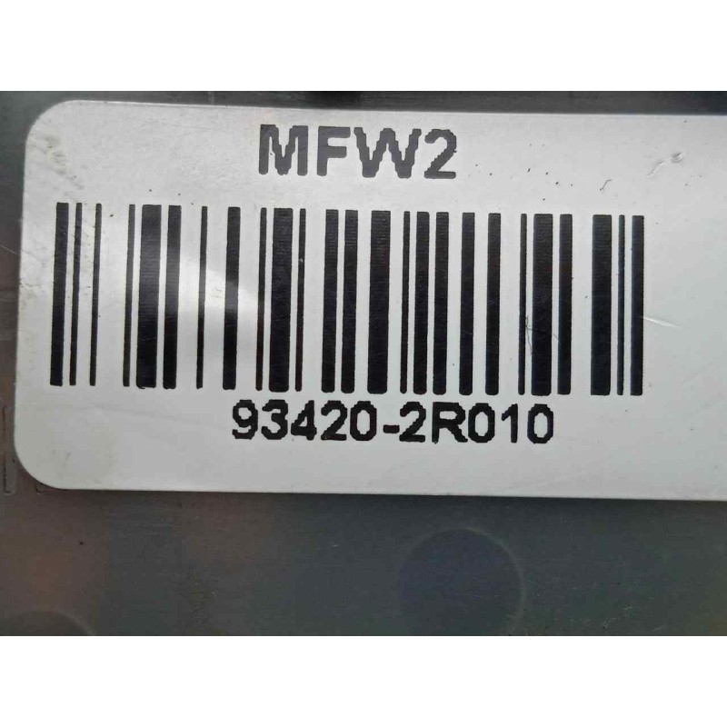 Recambio de mando limpia para hyundai i30cw 1.6 crdi cat referencia OEM IAM 934202R010 13.PINES 