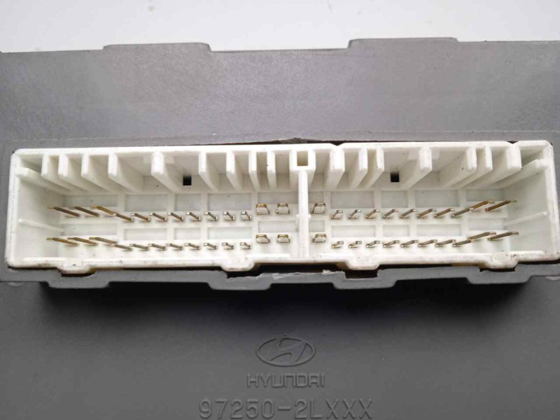 Recambio de mando climatizador para hyundai i30cw 1.6 crdi cat referencia OEM IAM 972502R660  