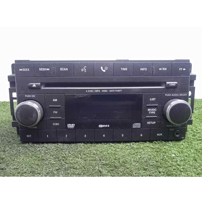 Recambio de sistema audio / radio cd para dodge nitro 2.8 crd referencia OEM IAM 05064055AK  