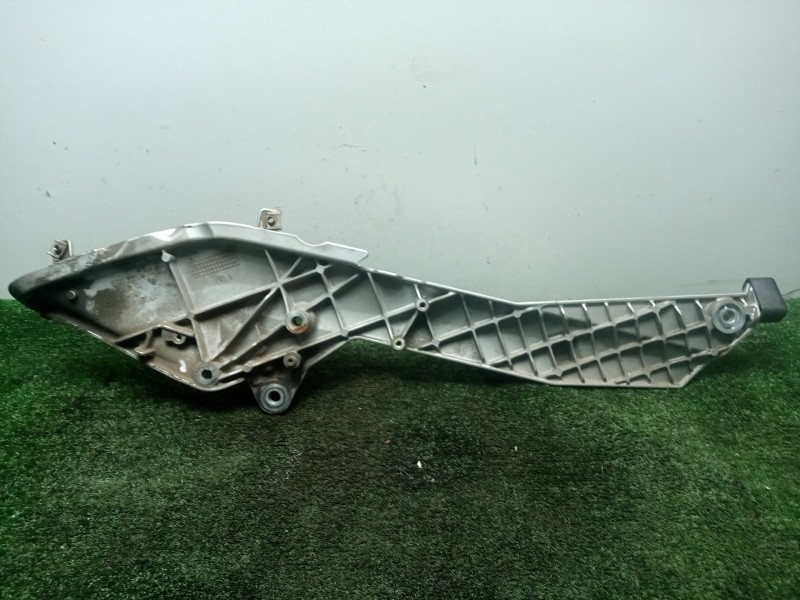 Recambio de posapie para bmw r 1200 rt/st referencia OEM IAM 46717675290 DERECHO K26 - 05-10