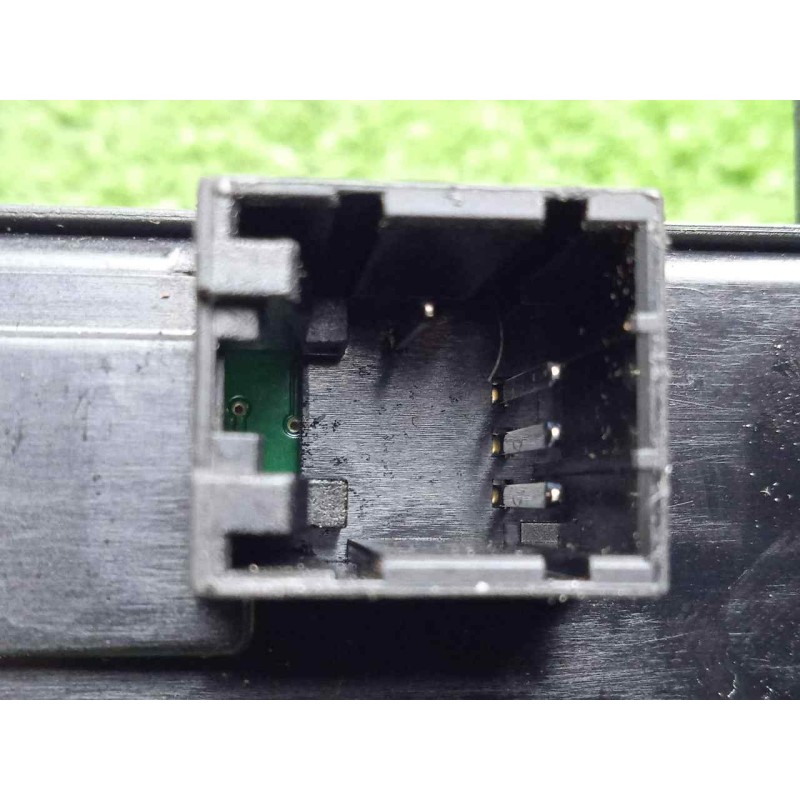 Recambio de warning para dodge nitro 2.8 crd referencia OEM IAM P04602563AG-033801001  