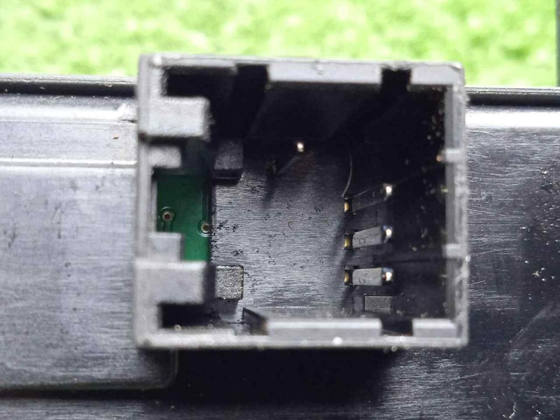 Recambio de warning para dodge nitro 2.8 crd referencia OEM IAM P04602563AG-033801001  