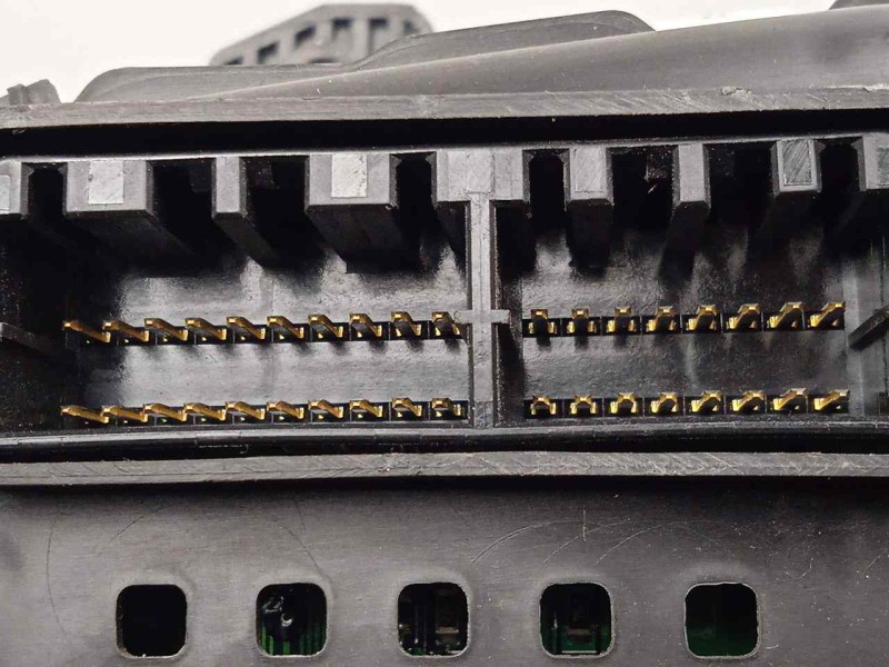 Recambio de cuadro instrumentos para hyundai i30cw 1.6 crdi cat referencia OEM IAM 940332R625  