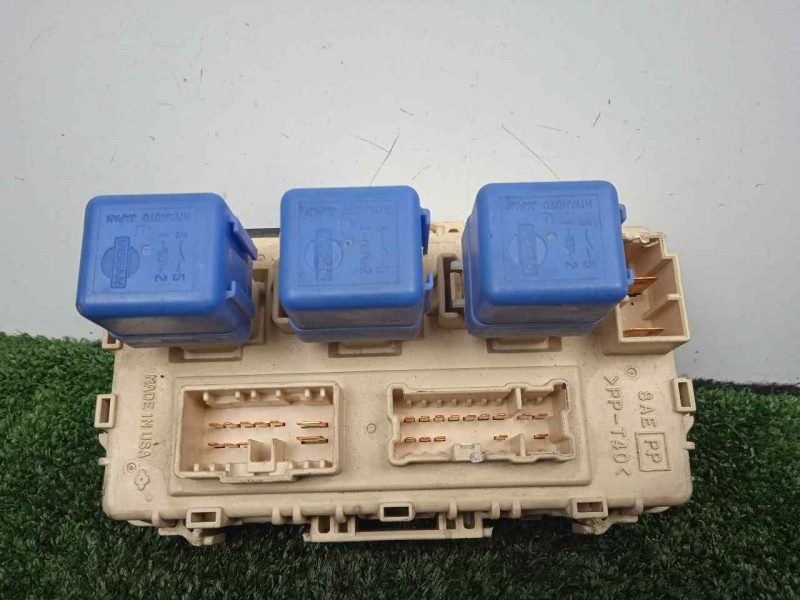 Recambio de caja reles / fusibles para nissan x-trail (t30) 2.2 dci diesel cat referencia OEM IAM SINREFERENCIA  