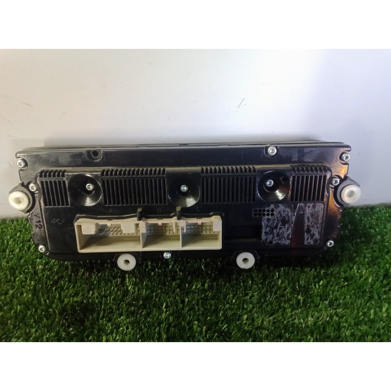 Recambio de mando climatizador para volkswagen passat berlina (3c2) 2.0 tdi referencia OEM IAM 74641430  