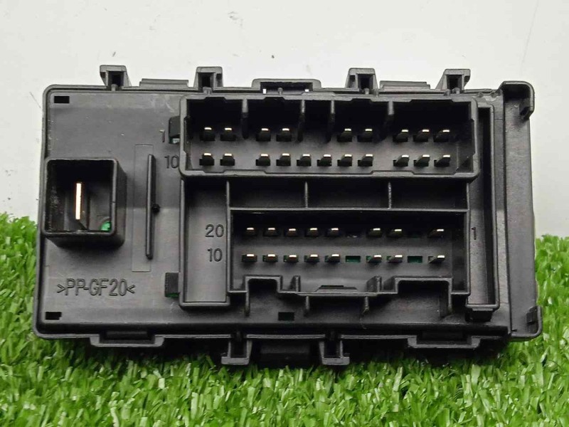 Recambio de caja reles / fusibles para hyundai i30cw 1.6 crdi cat referencia OEM IAM 919510Q000  