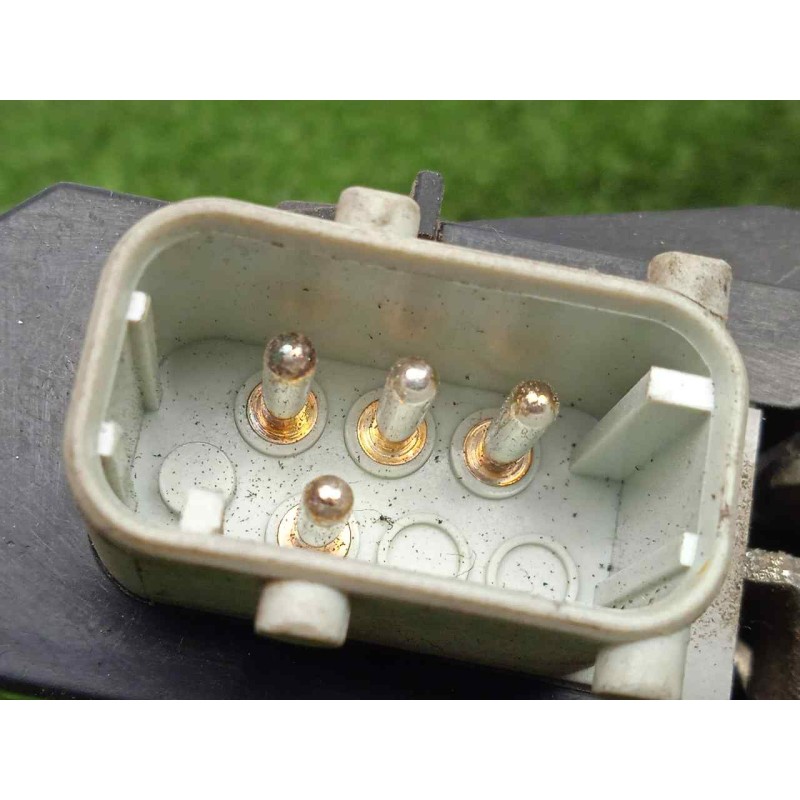 Recambio de cerradura puerta trasera izquierda para bmw serie 5 berlina (e39) 525tds referencia OEM IAM SINREFERENCIA 4.PINES 