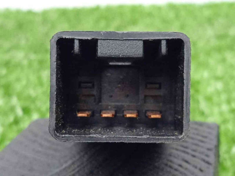 Recambio de mando esp para hyundai i30cw 1.6 crdi cat referencia OEM IAM 933502L100WK 4.PINES 