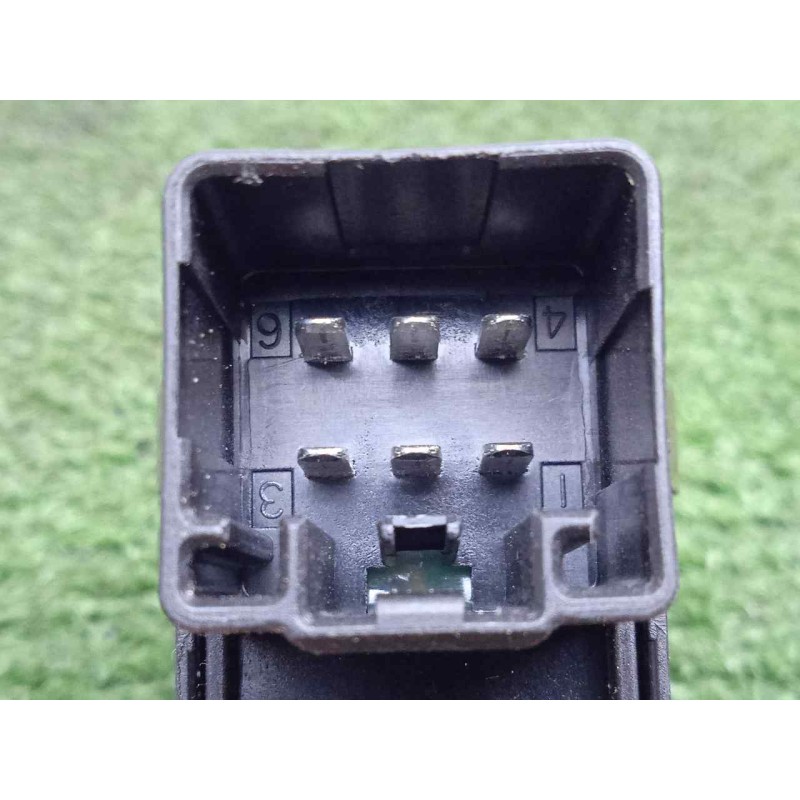 Recambio de mando elevalunas trasero izquierdo para dodge nitro 2.8 crd referencia OEM IAM 4602531AB  