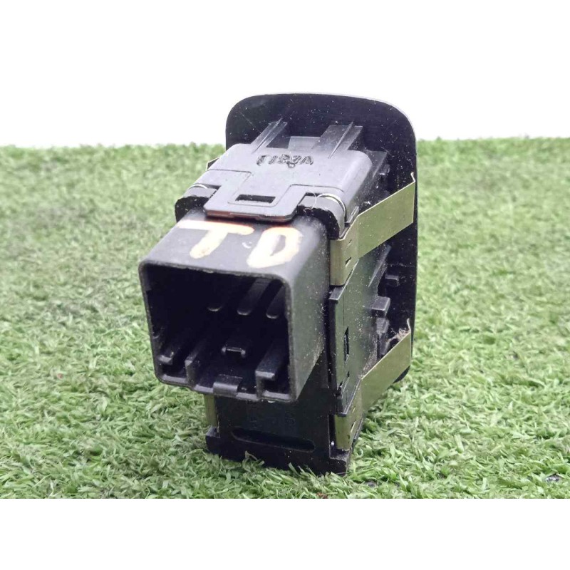 Recambio de mando elevalunas trasero derecho para dodge nitro 2.8 crd referencia OEM IAM 4602531AB  