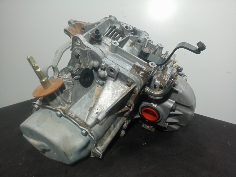 Recambio de caja cambios para peugeot partner (s1) 1.9 diesel referencia OEM IAM 20TA74 5.VELOCIDADES MANUAL