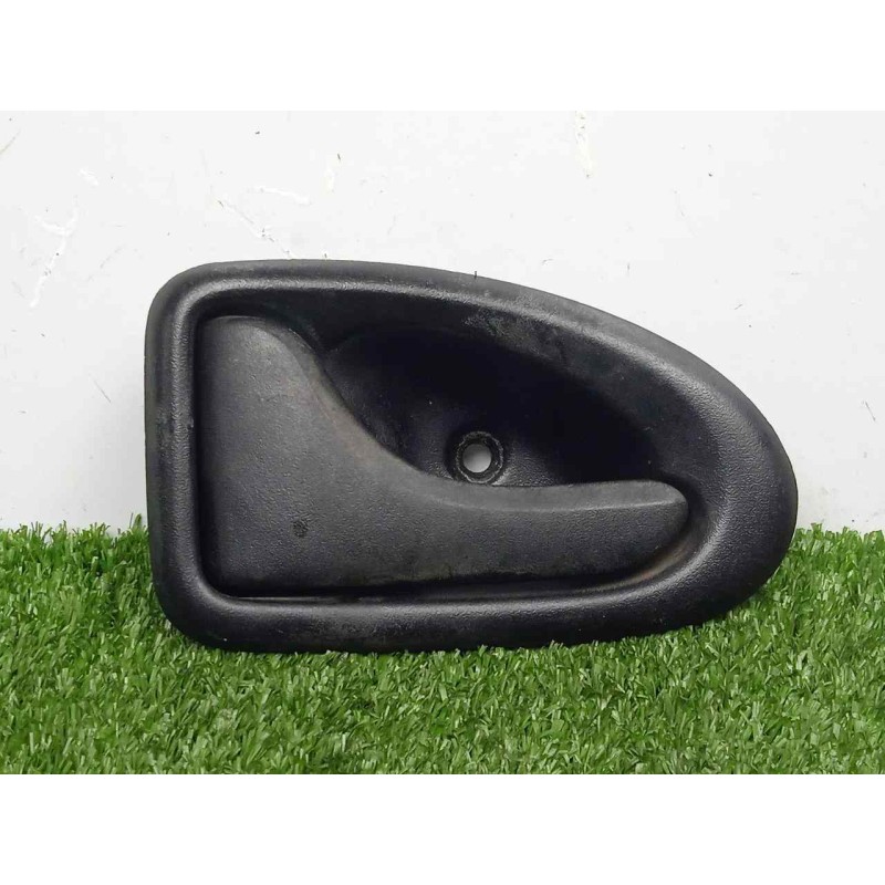 Recambio de maneta interior delantera izquierda para dacia logan 1.4 cat referencia OEM IAM 7700830078-91127201 VARILLA 