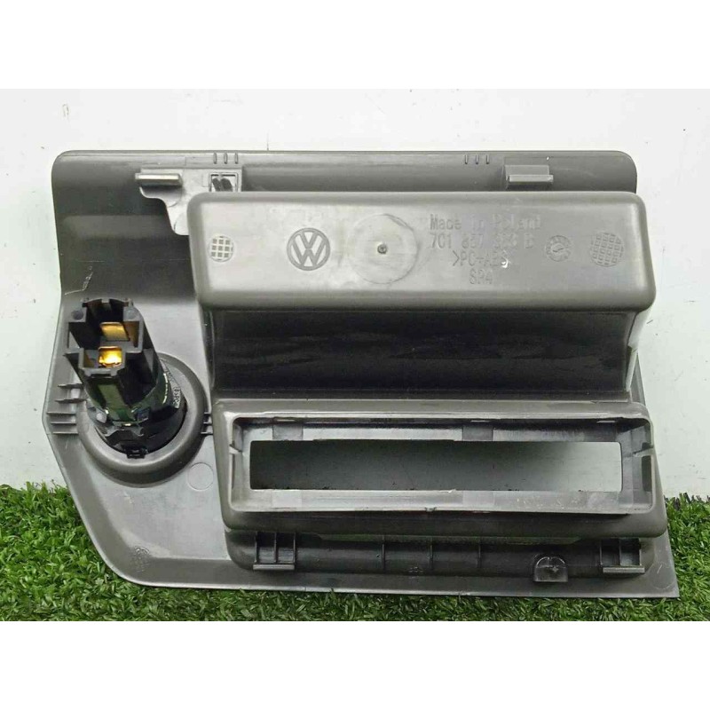 Recambio de moldura para man tge kasten (uy) 2.0 tdi referencia OEM IAM 7C1857383B  