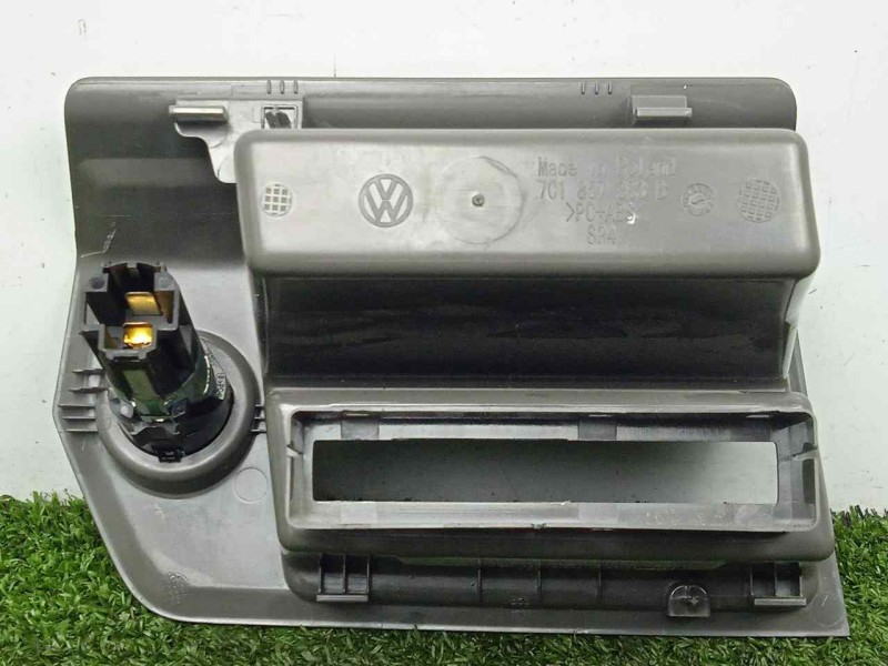 Recambio de moldura para man tge kasten (uy) 2.0 tdi referencia OEM IAM 7C1857383B  