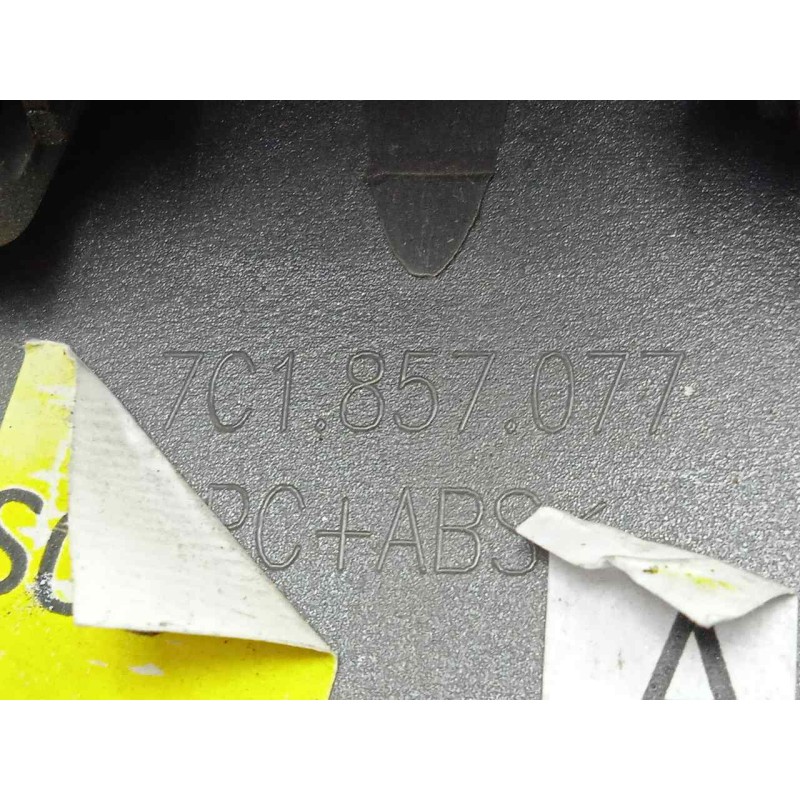 Recambio de moldura para man tge kasten (uy) 2.0 tdi referencia OEM IAM 7C1857077  