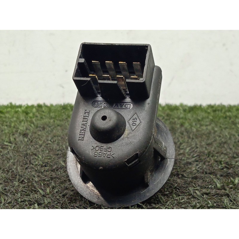 Recambio de mando retrovisor para renault clio ii fase ii (b/cb0) 1.2 referencia OEM IAM   