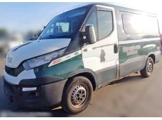 Recambio de aleta delantera izquierda para iveco daily furgón 2.3 diesel cat referencia OEM IAM  14-19 