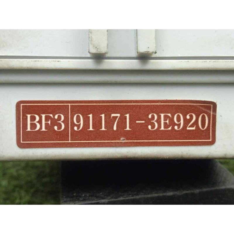 Recambio de caja reles / fusibles para kia sorento 2.5 crdi referencia OEM IAM 911713E920  