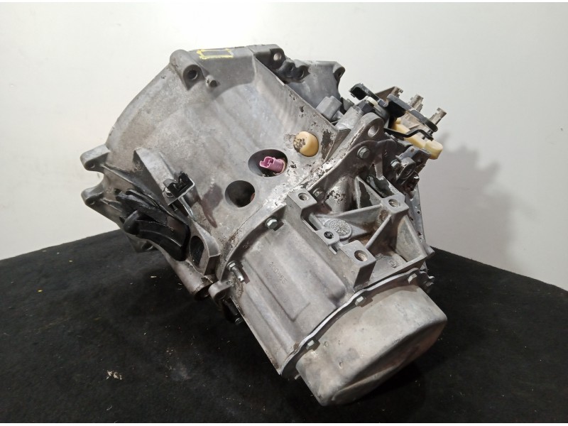 Recambio de caja cambios para peugeot 407 1.6 hdi referencia OEM IAM 20DM65 5.VELOCIDADES MANUAL