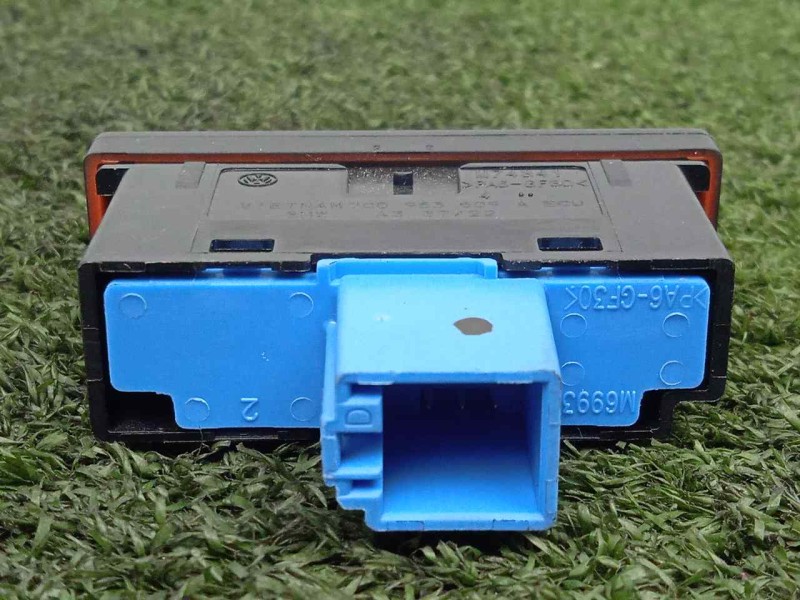 Recambio de warning para man tge kasten (uy) 2.0 tdi referencia OEM IAM 7C0953509A  