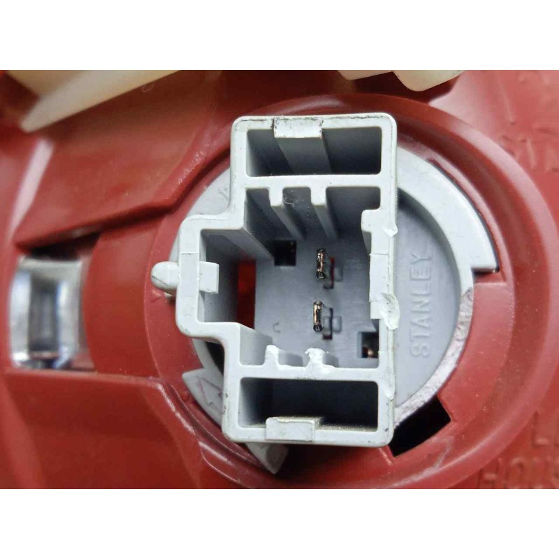 Recambio de piloto trasero izquierdo interior para mazda 3 berlina (bk) 1.6 16v cat referencia OEM IAM  04-07 - INTERIOR 5.PUERT