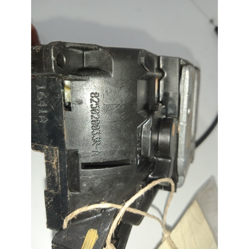 Recambio de cerradura puerta trasera derecha para renault scenic iii grand dynamique referencia OEM IAM 825020033R  