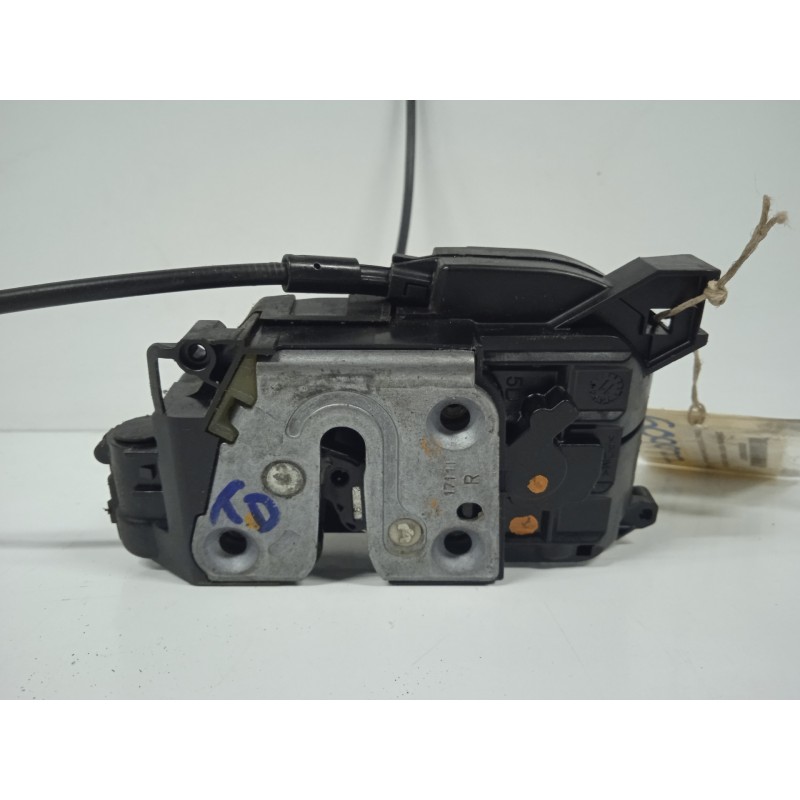 Recambio de cerradura puerta trasera derecha para renault scenic iii grand dynamique referencia OEM IAM 825020033R  