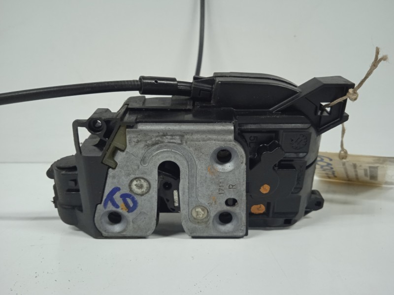 Recambio de cerradura puerta trasera derecha para renault scenic iii grand dynamique referencia OEM IAM 825020033R  