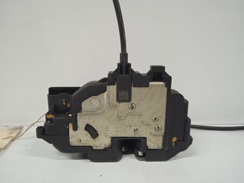 Recambio de cerradura puerta trasera derecha para renault scenic iii grand dynamique referencia OEM IAM 825020033R  