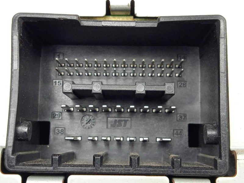 Recambio de sistema audio / radio cd para chevrolet cruze 1.6 cat referencia OEM IAM 22800670  