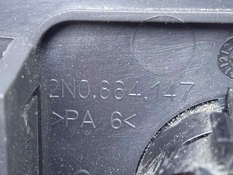 Recambio de moldura para man tge kasten (uy) 2.0 tdi referencia OEM IAM 2N0864147 MECHERO 