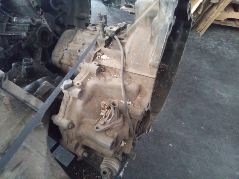Recambio de caja cambios para mazda 626 berlina (gf) 2.0 turbodiesel cat referencia OEM IAM 8H31A 54900 