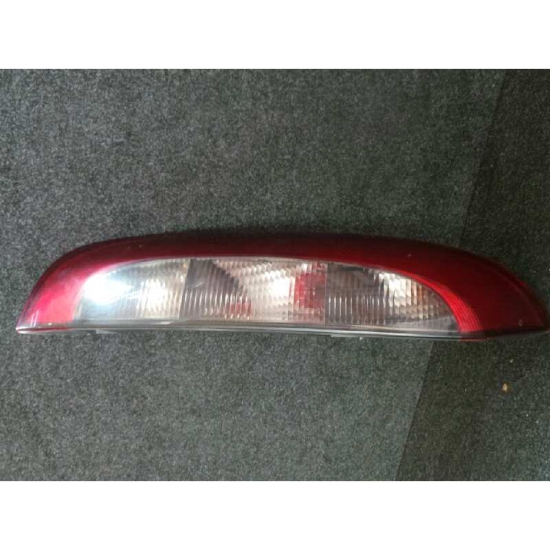 Recambio de piloto trasero izquierdo para opel corsa c 1.0 12v cat (z 10 xe / lw3) referencia OEM IAM  CORSA.C - 01-03 ROJO