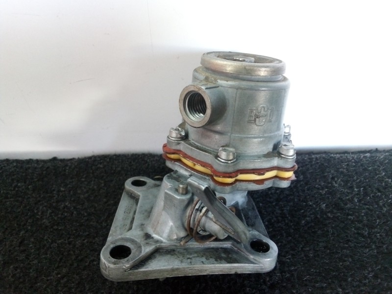 Recambio de bomba combustible para iveco daily caja cerrada (1989 =>) 2.8 diesel referencia OEM IAM 196258D  