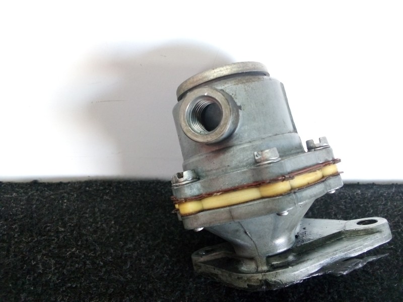 Recambio de bomba combustible para iveco daily caja cerrada (1989 =>) 2.8 diesel referencia OEM IAM 196258D  