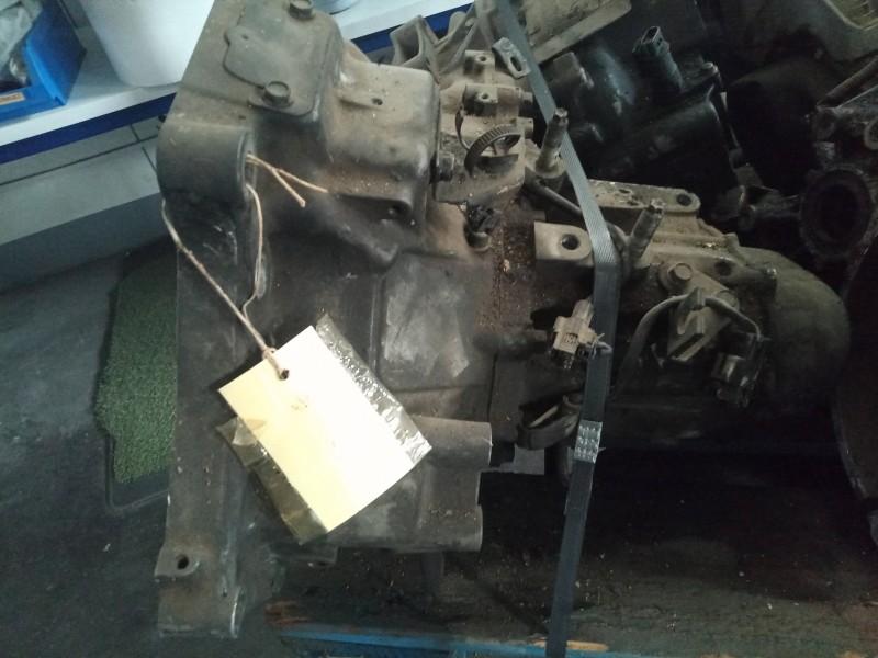 Recambio de caja cambios para mazda 626 berlina (gf) 2.0 turbodiesel cat referencia OEM IAM 8H31A 54900 