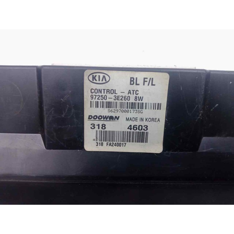 Recambio de mando climatizador para kia sorento 2.5 crdi referencia OEM IAM 972503E2608W  