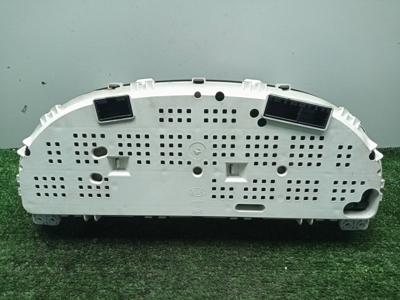 Recambio de cuadro instrumentos para kia sorento 2.5 crdi referencia OEM IAM 940133E250-11000985300K 2.CONECTORES 