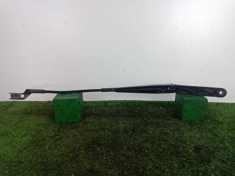 Recambio de brazo limpia delantero izquierdo para man tge kasten (uy) 2.0 tdi referencia OEM IAM 7C1955409A  