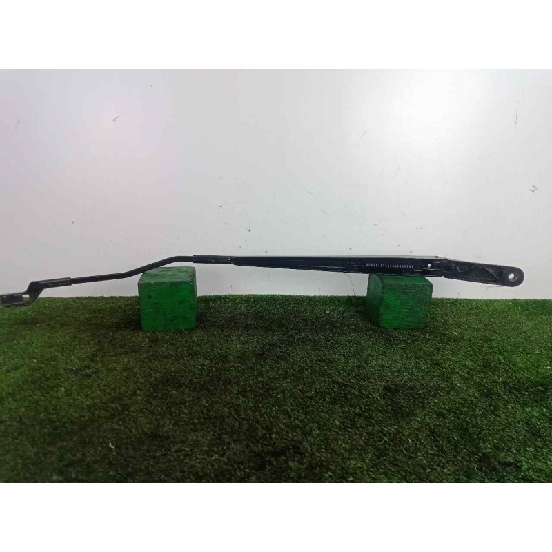 Recambio de brazo limpia delantero derecho para man tge kasten (uy) 2.0 tdi referencia OEM IAM 7C1955410A  