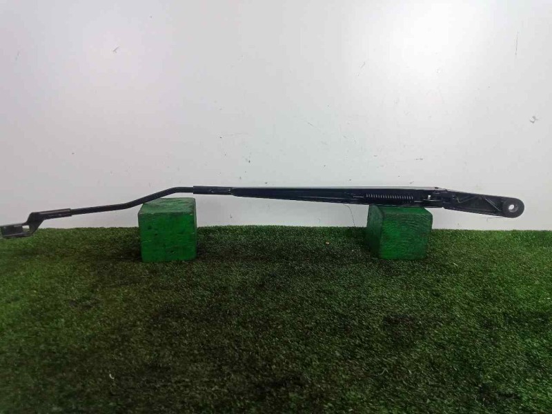 Recambio de brazo limpia delantero derecho para man tge kasten (uy) 2.0 tdi referencia OEM IAM 7C1955410A  