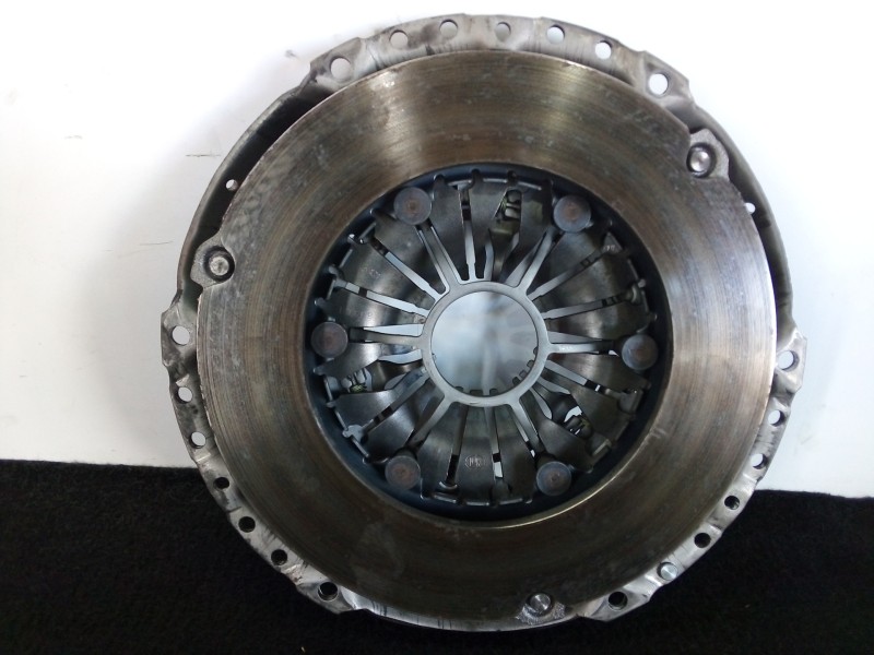 Recambio de kit embrague para kia carens (un) 2.0 crdi referencia OEM IAM 3000951958  