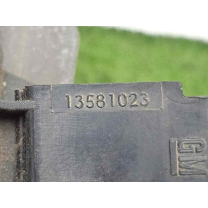 Recambio de cerradura maletero / porton para chevrolet cruze 1.6 cat referencia OEM IAM 13581023 3.PINES 