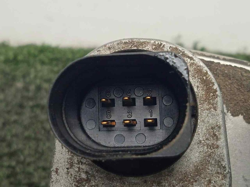 Recambio de caja mariposa para volkswagen passat berlina (3b3) 1.6 referencia OEM IAM 06B133062P-408238223003  