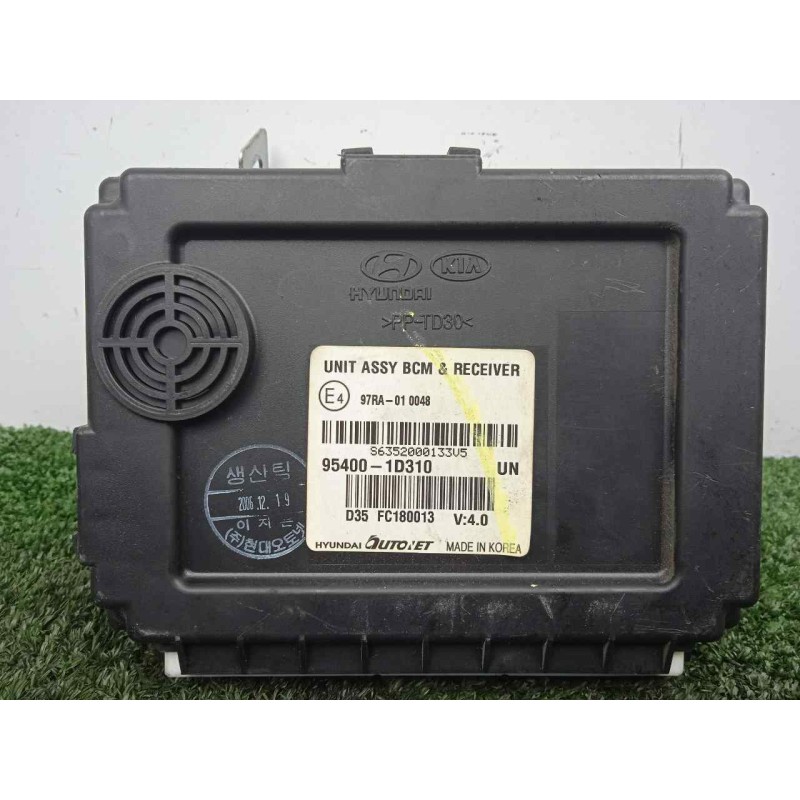 Recambio de modulo electronico para kia carens (un) 2.0 crdi referencia OEM IAM 954001D310  