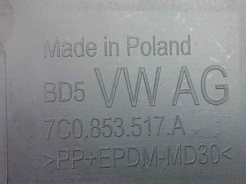 Recambio de molduras traseras para man tge kasten (uy) 2.0 tdi referencia OEM IAM 7C0853517A  